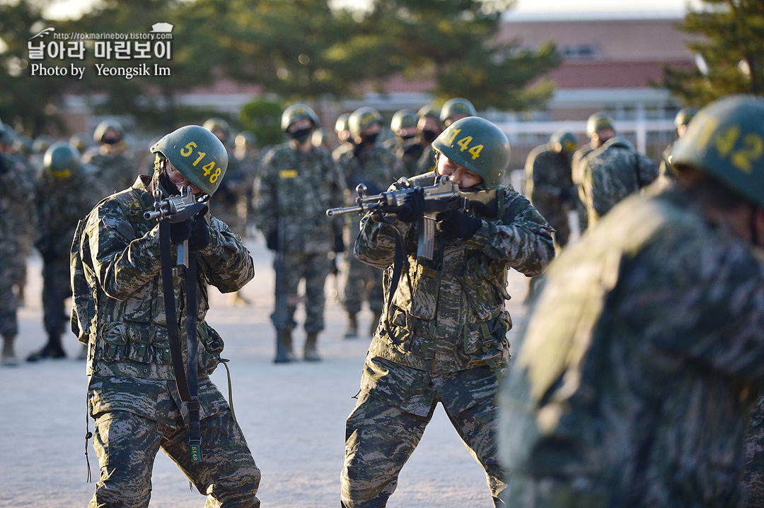 해병대 신병 1264기 5교육대 사격 수류탄_1928.jpg