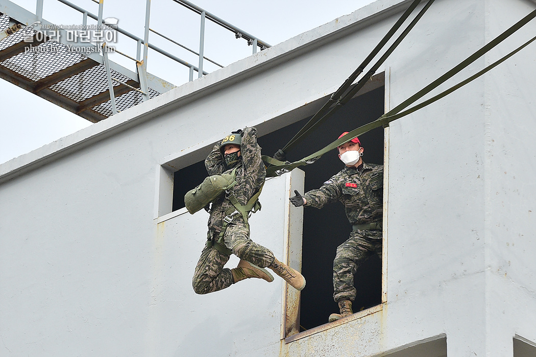 해병대 신병 1263기 2교육대 공수기초훈련2_8940.jpg