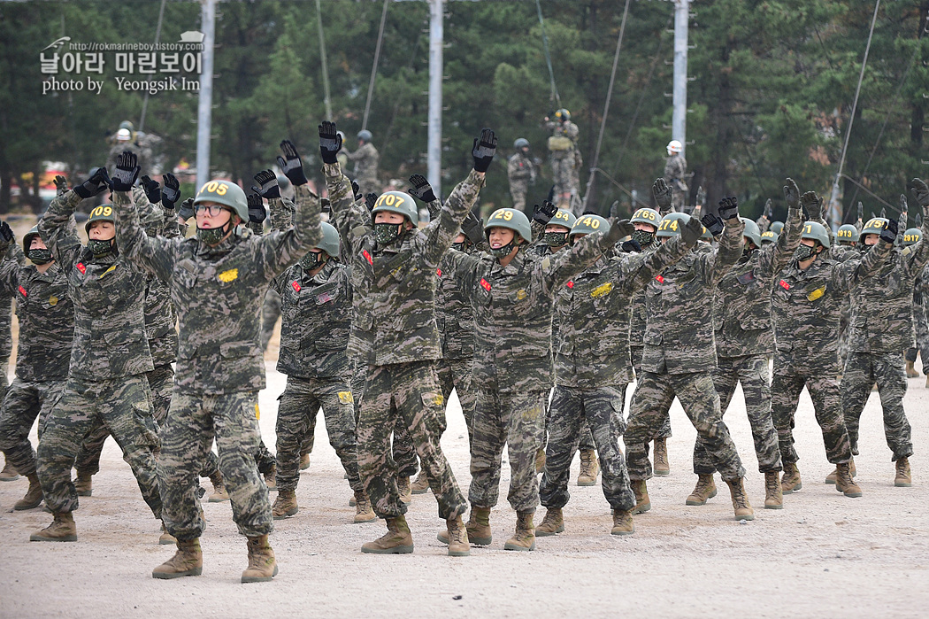 해병대 신병 1263기 2교육대 공수기초훈련2_8932.jpg