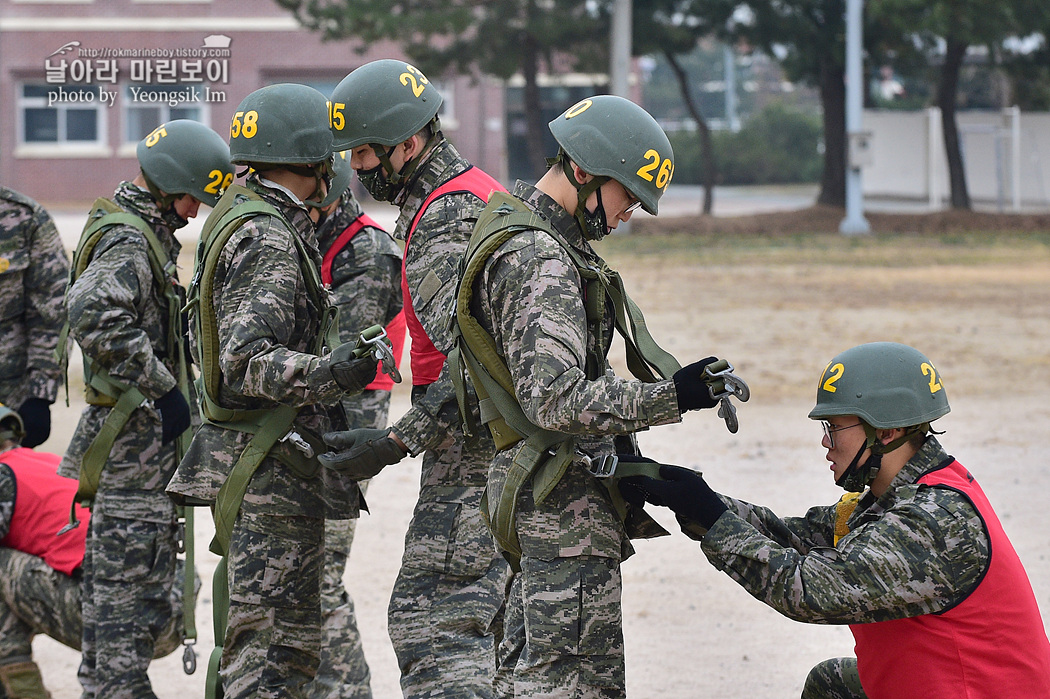 해병대 신병 1263기 2교육대 공수기초훈련0_8879.jpg