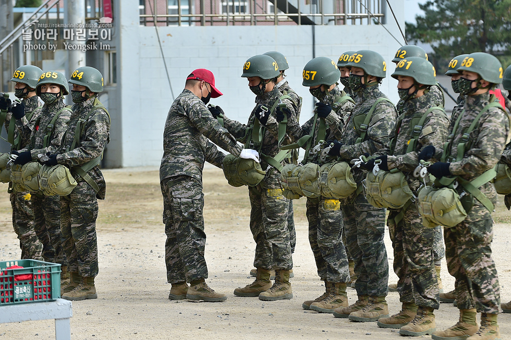 해병대 신병 1263기 2교육대 공수기초훈련2_9023.jpg