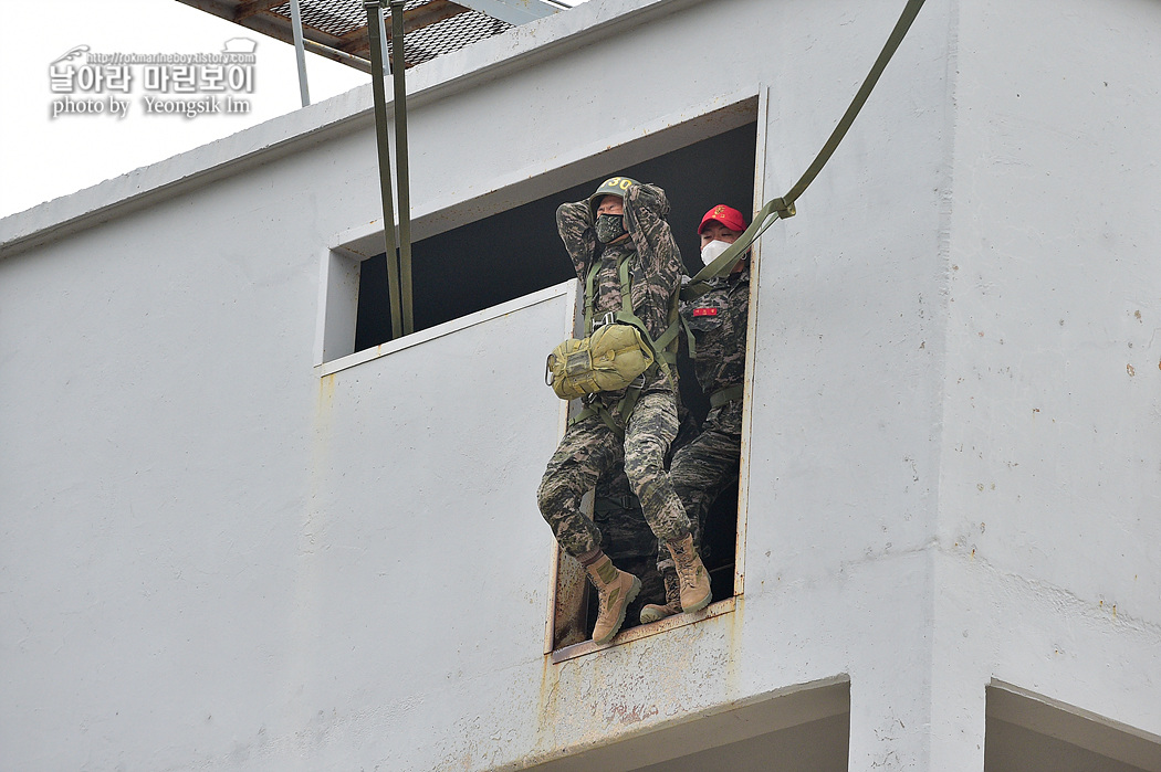 해병대 신병 1263기 2교육대 공수기초훈련1_8869.jpg