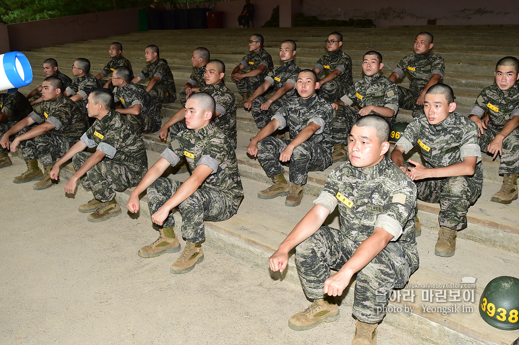 해병대 신병 1260기 3교육대 4주차 공수기초 사진 임영식 9_1502.jpg