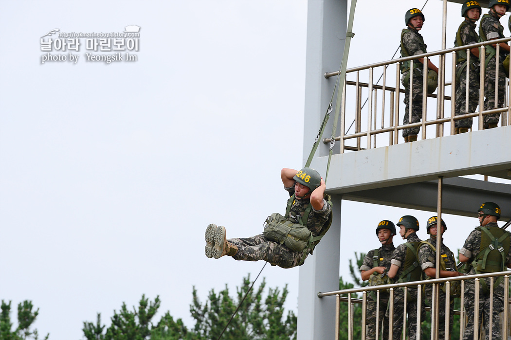 해병대 신병 1260기 3교육대 4주차 공수기초 사진 임영식 2_1438.jpg