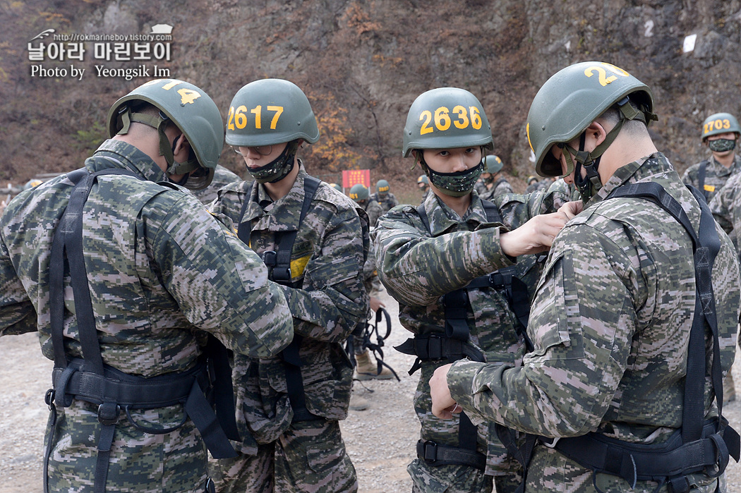 해병대 신병 1263기 2교육대 극기주 유격 2_0609.jpg