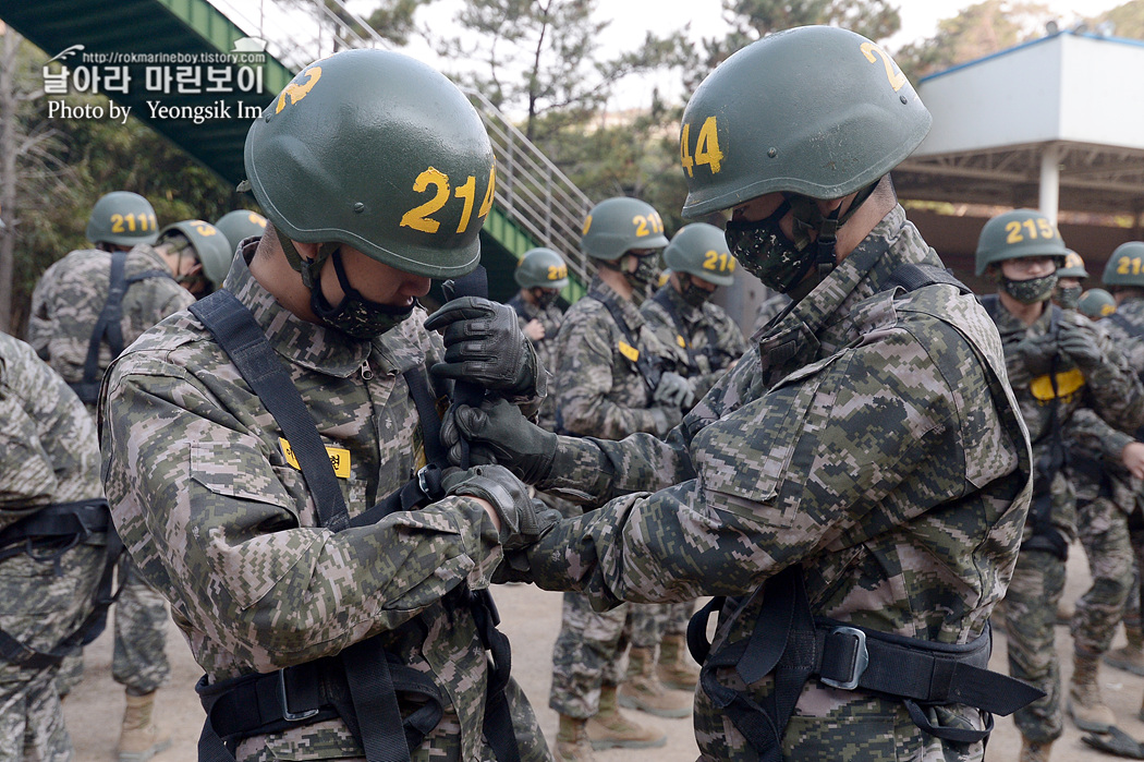 해병대 신병 1263기 2교육대 극기주 유격 1_0604.jpg