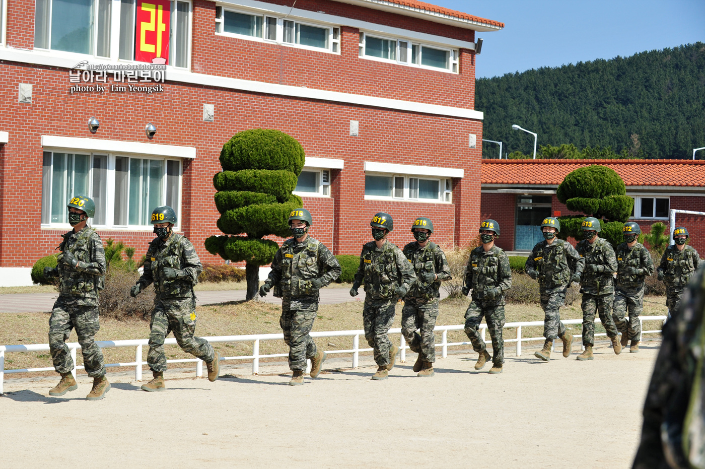 해병대 신병 1256기 2주차 3교육대 전투체력 6_0220.jpg