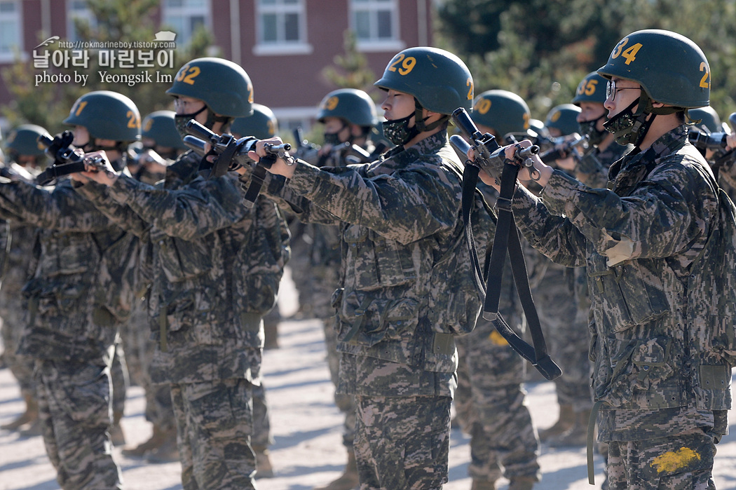 해병대 신병 1263기 2교육대 4주차 집총체조_9950.jpg