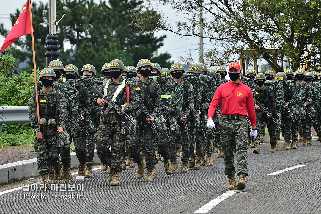 해병대 신병 1261기 빨간명찰수여식_8794.jpg