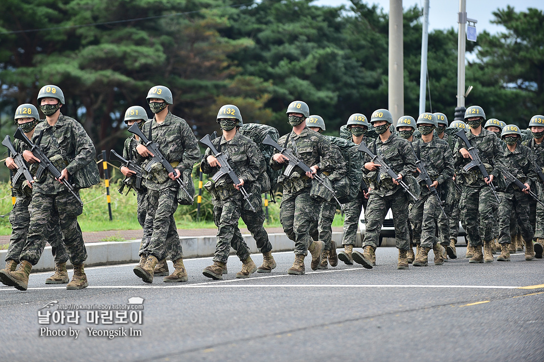 해병대 신병 1261기 빨간명찰수여식_8756.jpg