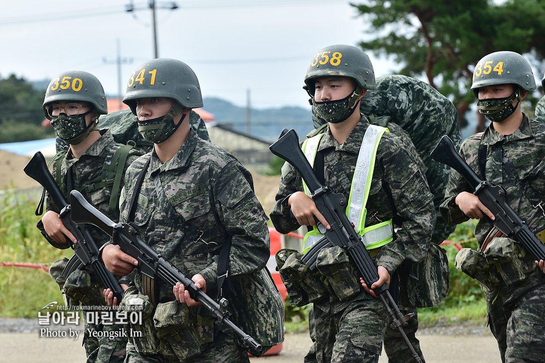 해병대 신병 1261기 빨간명찰수여식_8765.jpg