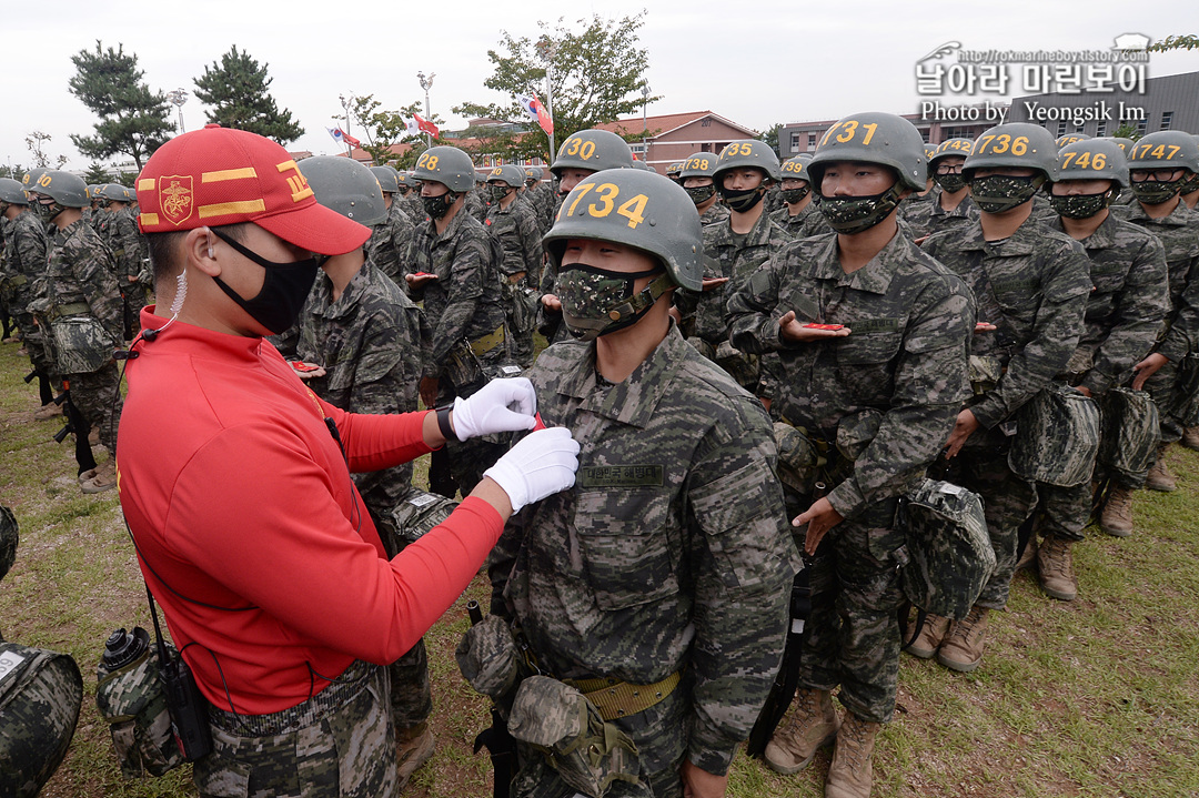 해병대 신병 1261기 빨간명찰수여식_8848_11.jpg