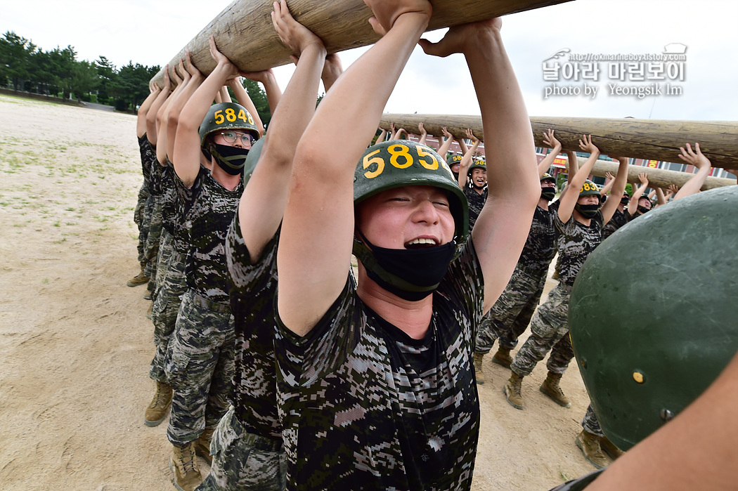 해병대 신병 1260기 5교육대 4주차 목봉장애물 사진 임영식 8_9887.jpg