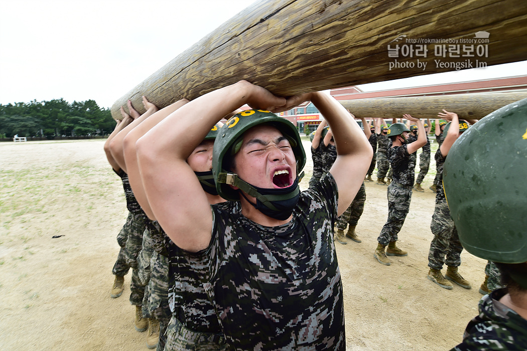 해병대 신병 1260기 5교육대 4주차 목봉장애물 사진 임영식 8_9899.jpg