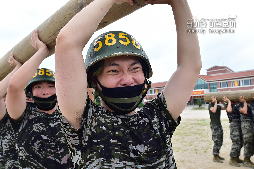 해병대 신병 1260기 5교육대 4주차 목봉장애물 사진 임영식 8_9877.jpg