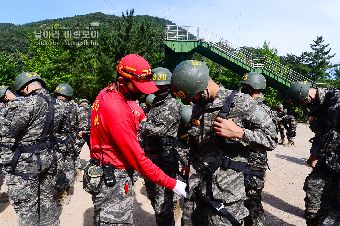 해병대 신병 1260기 5교육대 극기주 유격 3_1930.jpg