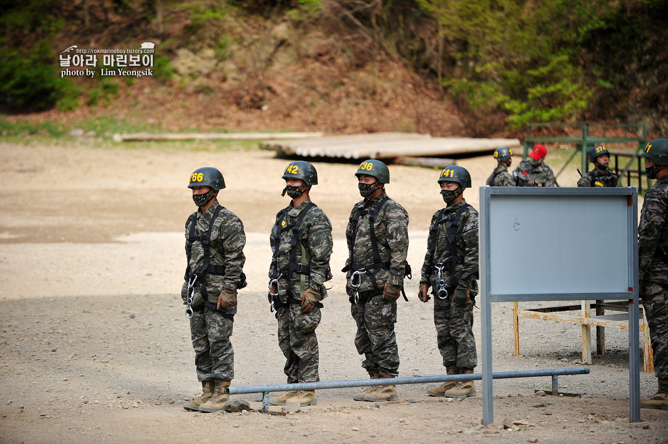 해병대 신병 1256기 3교육대 극기주 유격기초훈련 7_5864.jpg