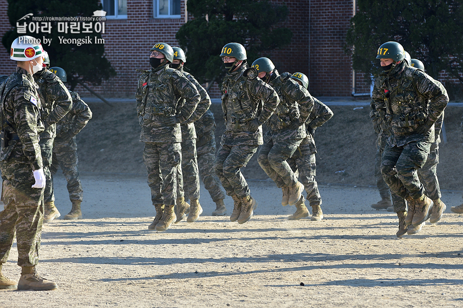 해병대 신병 1264기 3교육대 6주차 전투체력1_5586.jpg