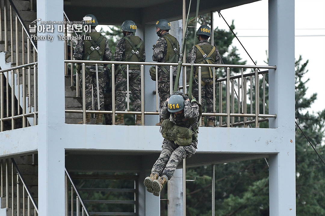 해병대 신병 1261기 4주차 공수기초훈련5_7424.jpg