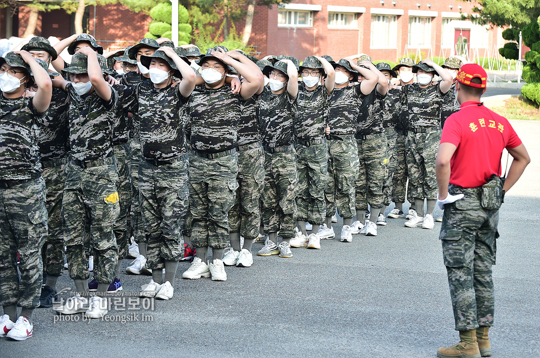 해병대 신병 1261기 2교육대 1주차_1700.jpg