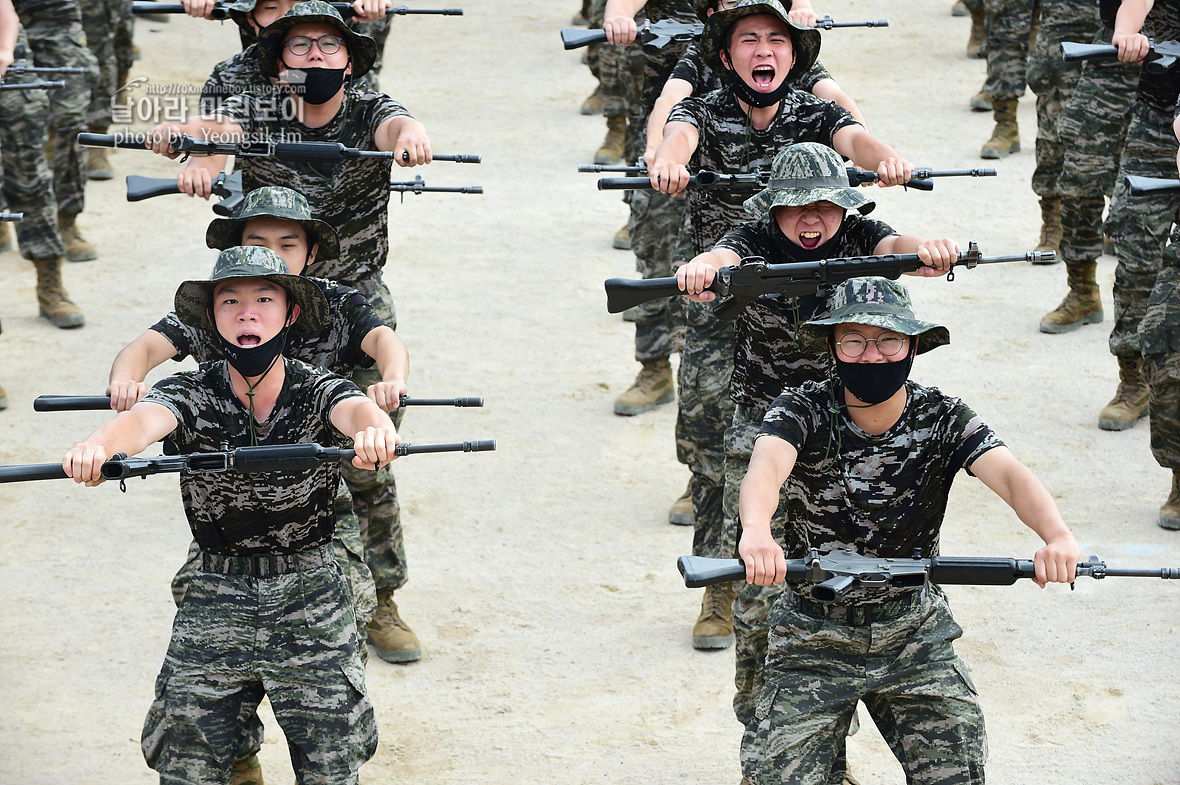 해병대 신병 1259기 2교육대 제식훈련 사진 임영식작가_2019_1913.jpg