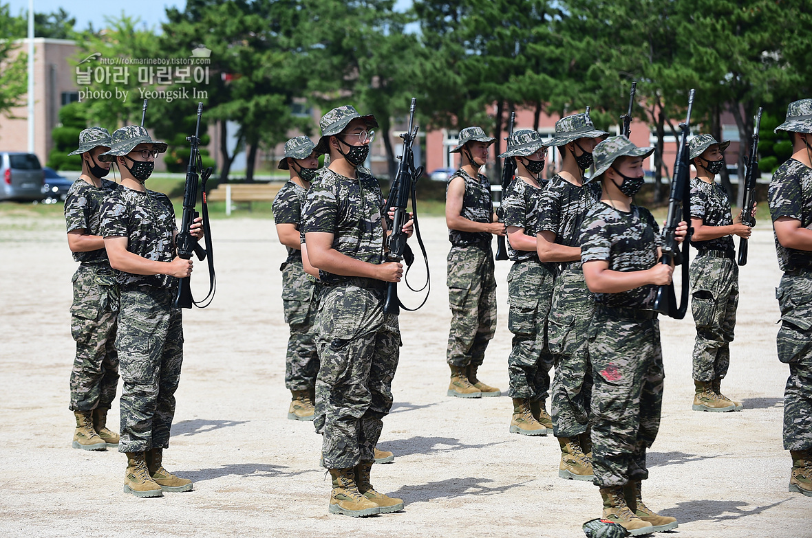 해병대 신병 1259기 1교육대 제식훈련 사진 임영식작가_2103.jpg