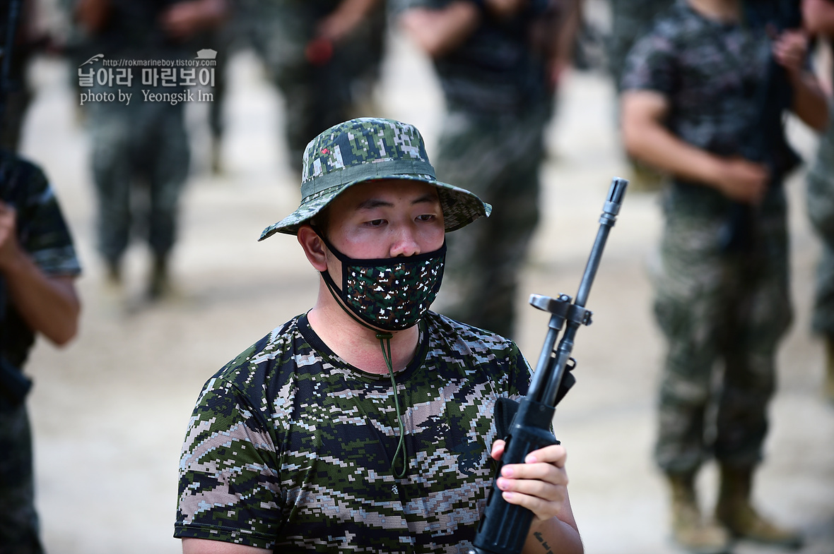 해병대 신병 1259기 1교육대 제식훈련 사진 임영식작가_2091.jpg