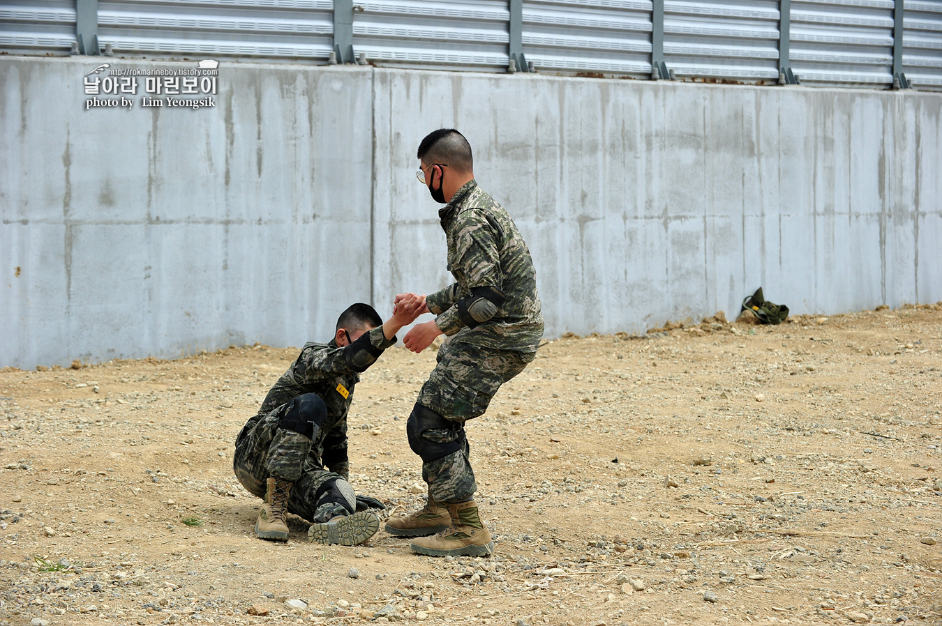 해병대 신병 1256기 5교육대 극기주 각개전투_4931.jpg