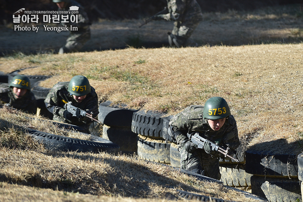 해병대 신병 1264기 5교육대 극기주 각개전투7_4513.jpg