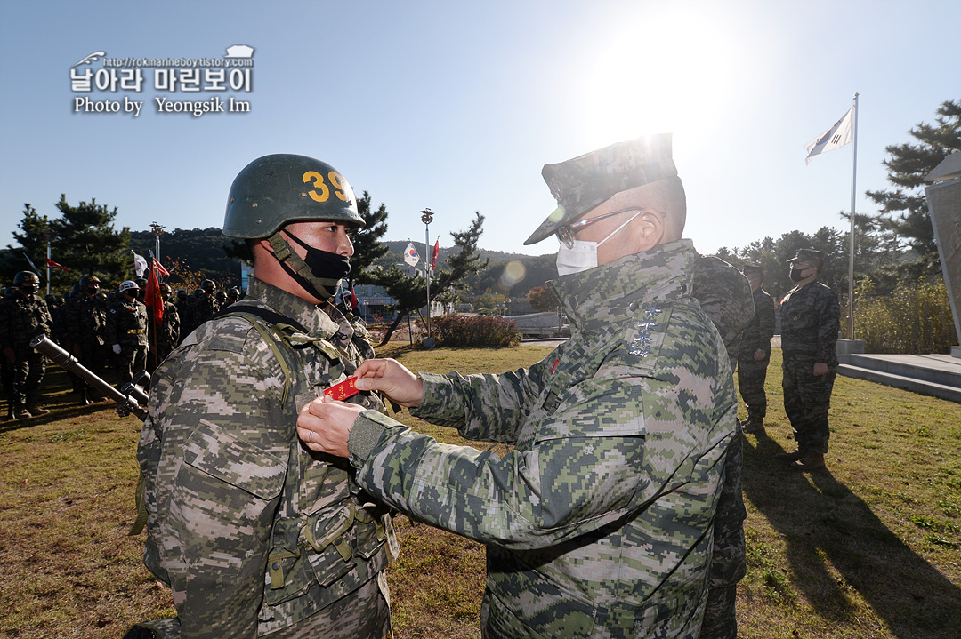 해병대 신병 1262기 3 빨간명찰수여식_8018.jpg