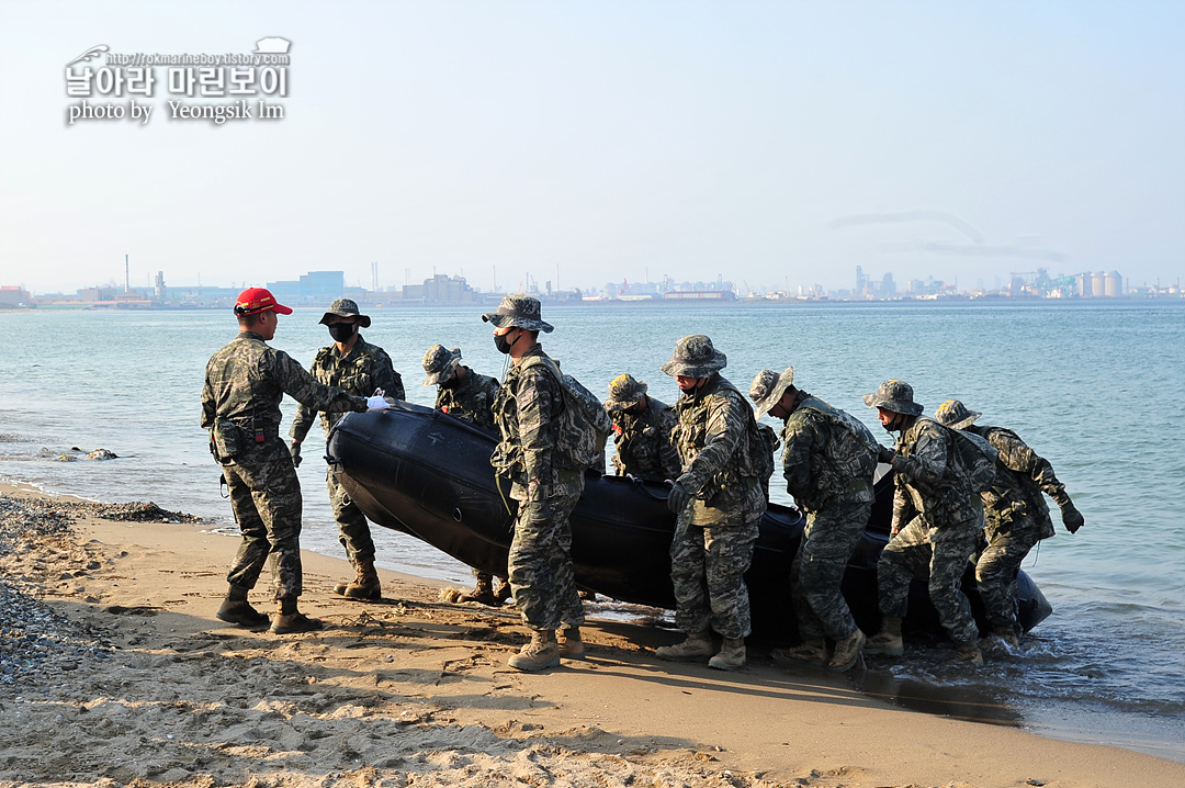 해병대 신병 1262기 3교육대 6주차 해상돌격훈련 사진 임영식_1095_0.jpg