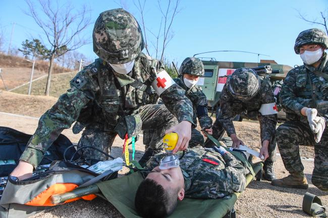 해병대2사단 의무근무대, 대량전상자 처치 훈련.jpg