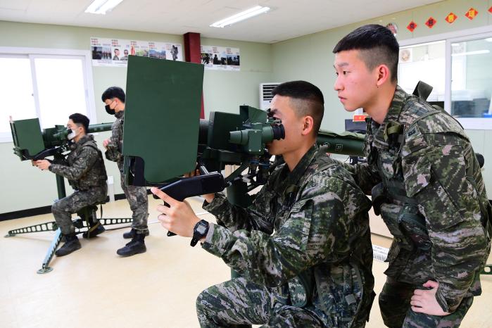 해병대6여단 방공대대, 신궁운용요원 교전모의기 집체교육 실시.jpg