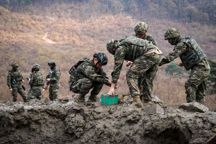 해병대2사단 수색대대, 실전과 같은 폭파훈련 실시.jpg