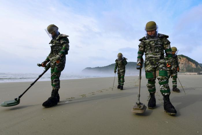 해병대6여단, 본격 해수욕철 맞아.jpg