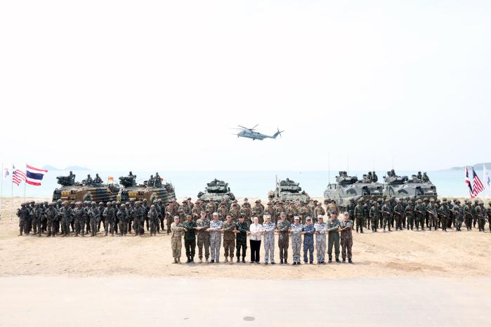 [2023 코브라골드 연합훈련] 해상돌격 주도했다 무적해병 보여줬다 6.jpg