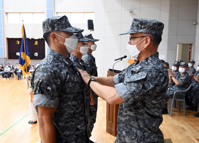 해군특수전전단, 해난구조 기본과정 수료식.jpg