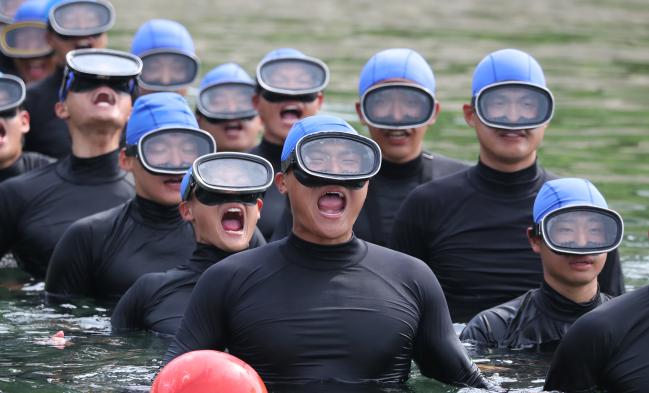 해군특수전전단 해난구조대 5.jpg