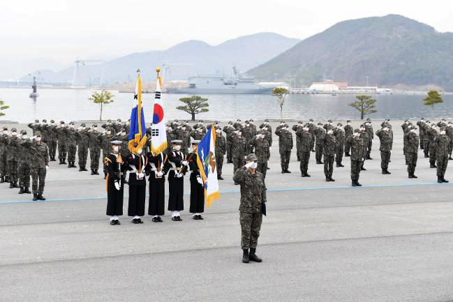 132기 해군사관후보생 입교식.jpg