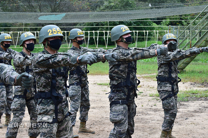 신병 1273기 2교육대 극기주 유격기초_4018.jpg