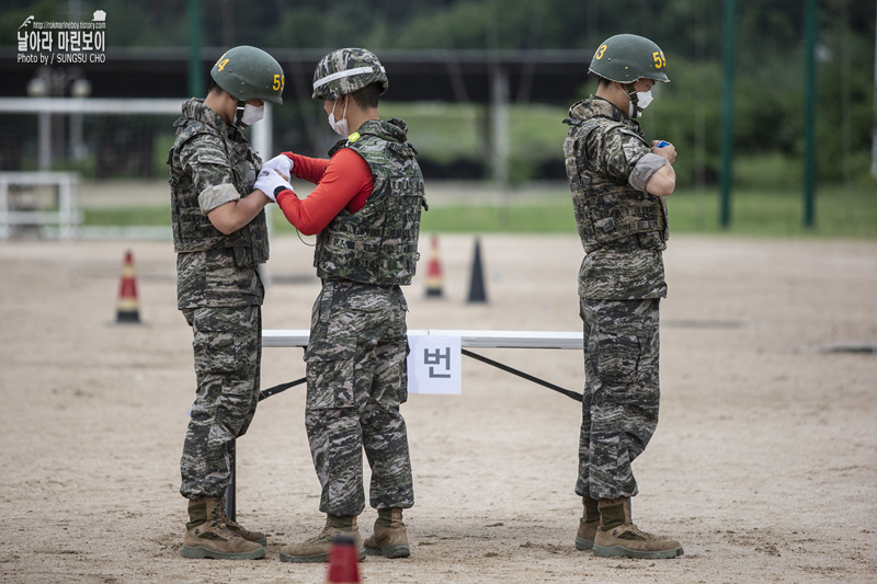 날아라마린보이 해병대 신병 1270기 5교육대 4주차.jpg