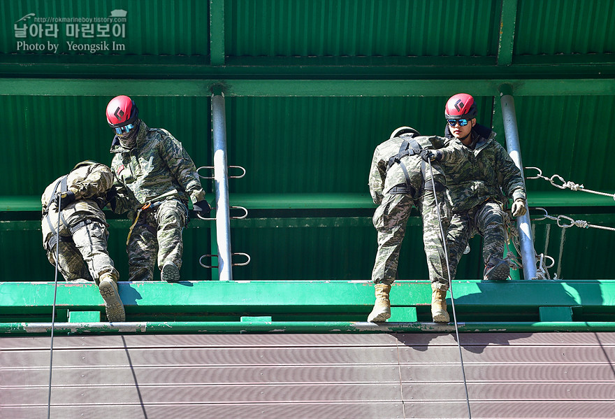 신병1301기_극기주_산악훈련_2048.jpg