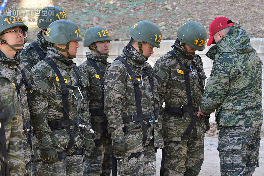 신병1301기_극기주_산악훈련_1999.jpg