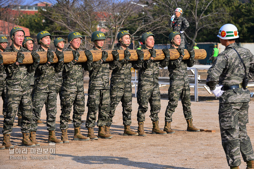 신병1301기_2주차_제식_목봉_7994.jpg