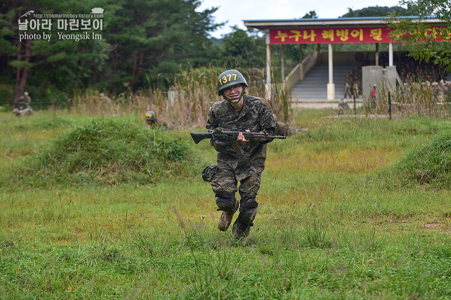 신병 1273기 1교육대 극기주 각개전투1_4112.jpg