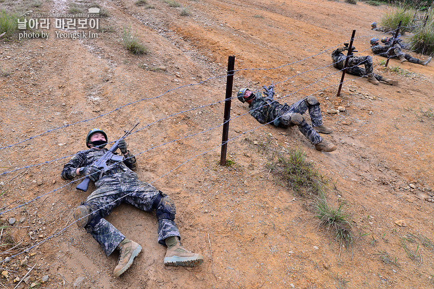 신병 1273기 1교육대 극기주 각개전투1_1001.jpg