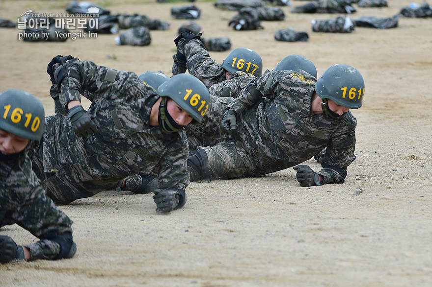 신병 1273기 1교육대 극기주 각개전투2_4248.jpg