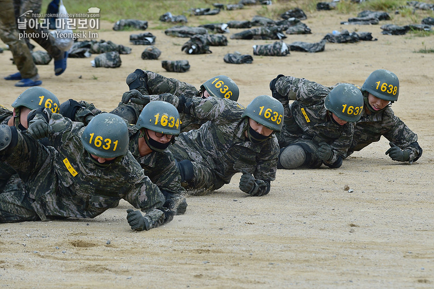 신병 1273기 1교육대 극기주 각개전투2_4260.jpg