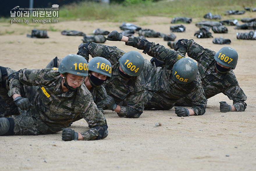 신병 1273기 1교육대 극기주 각개전투2_4241.jpg