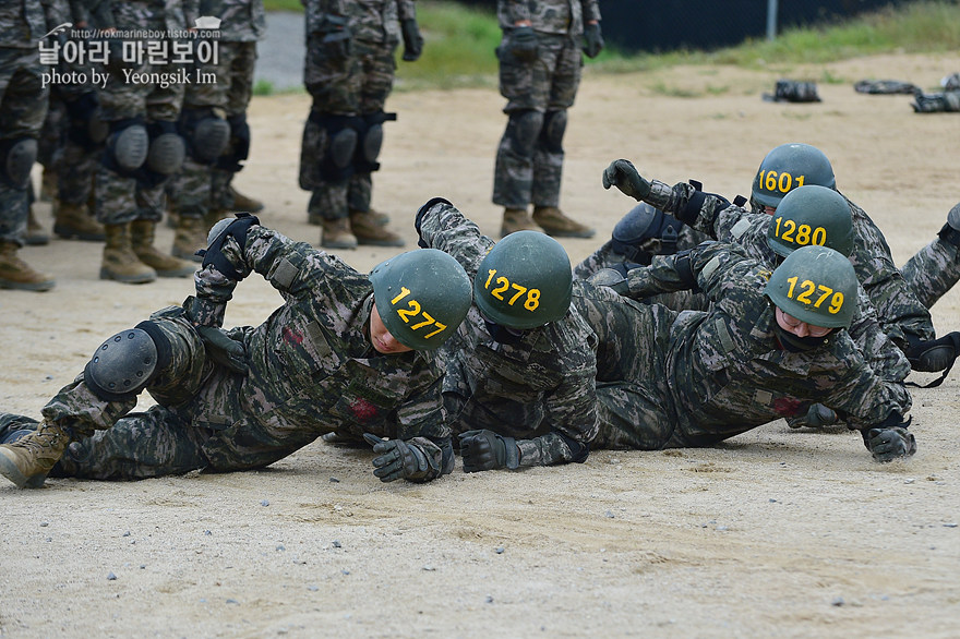 신병 1273기 1교육대 극기주 각개전투1_4244.jpg